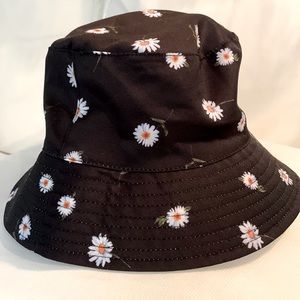 Alice + Olivia Bucket Hat